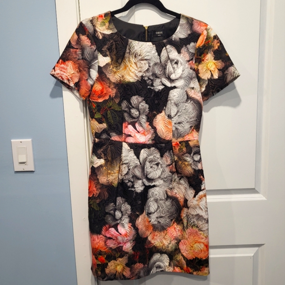 Oasis Black Floral Short Sleeve Scuba Dress